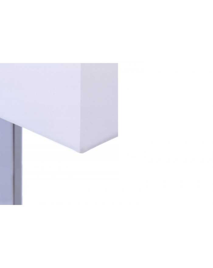MARTENS TABLE