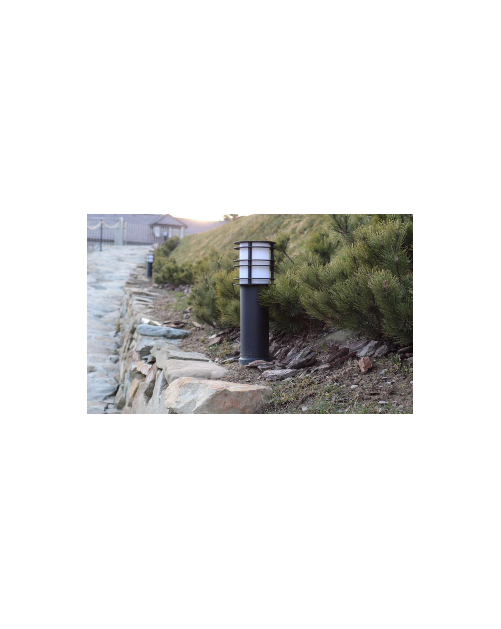 Lampa stojąca Stockholm 49cm - Norlys zewnętrzna oprawa ogrodowa do oświetlania tarasów ścieżek podjazdów chodników czarny ocynk