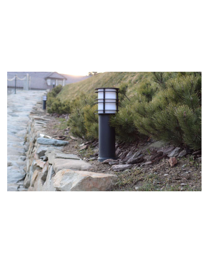 Lampa stojąca Stockholm 49 LED - Norlys zewnętrzna ledowa oprawa ogrodowa do oświetlania tarasów ścieżek podjazdów czarny ocynk